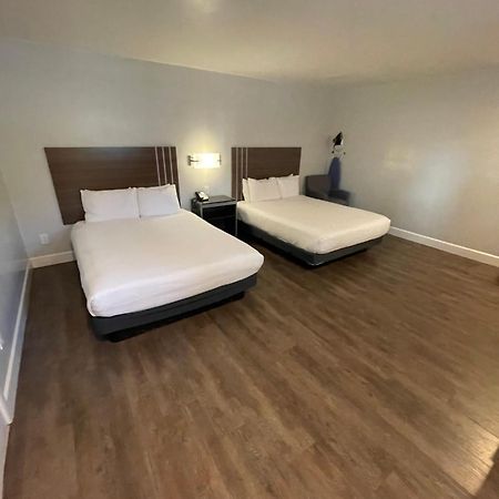 Stargazer Inn And Suites Монтерей Экстерьер фото